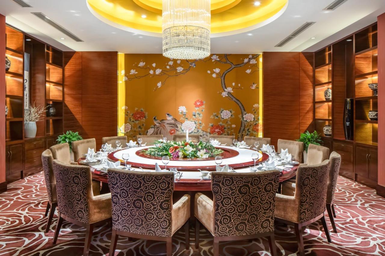 Holiday Inn Yinchuan International Trade Centre, An Ihg Hotel المظهر الخارجي الصورة