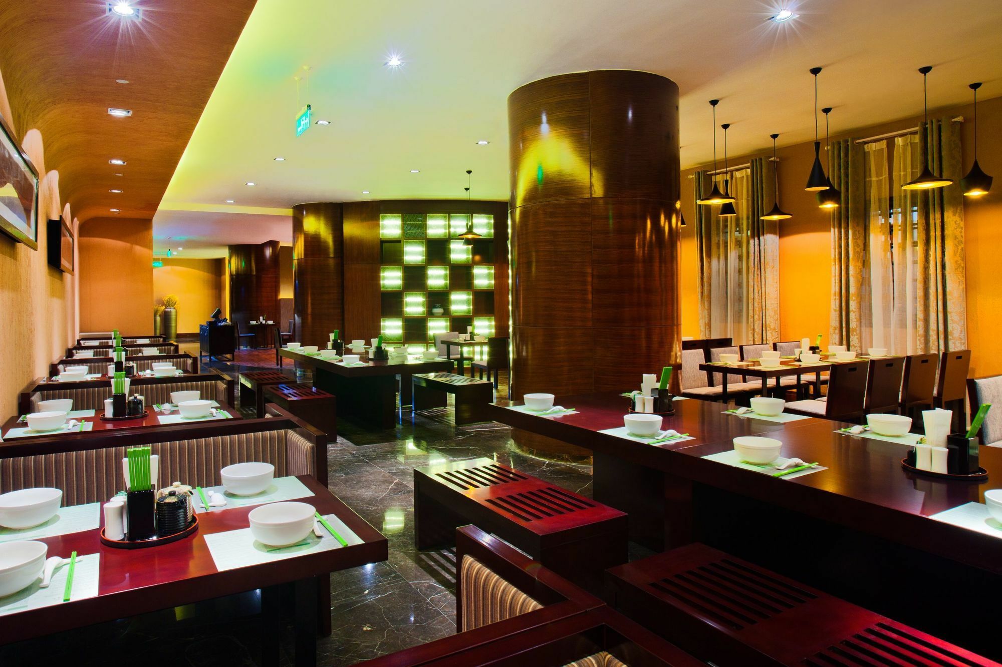 Holiday Inn Yinchuan International Trade Centre, An Ihg Hotel المطعم الصورة