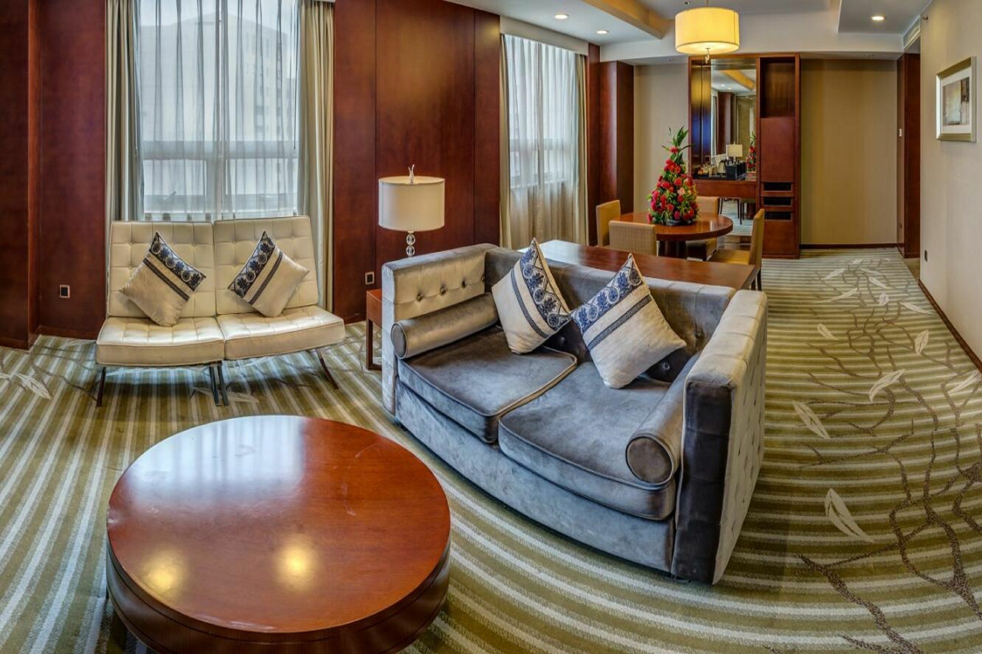 Holiday Inn Yinchuan International Trade Centre, An Ihg Hotel المظهر الخارجي الصورة