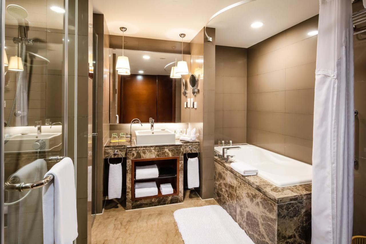 Holiday Inn Yinchuan International Trade Centre, An Ihg Hotel المظهر الخارجي الصورة